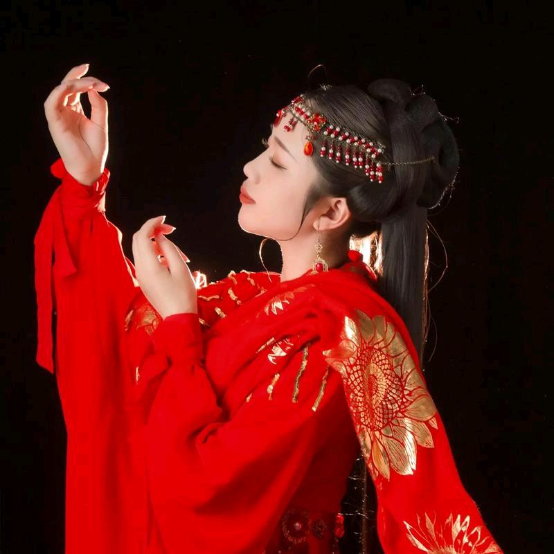 清泉流指间