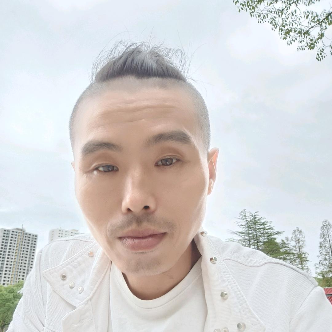 辫子哥