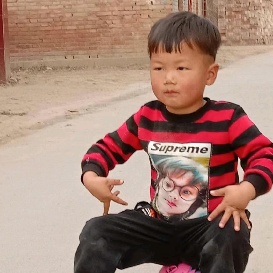 俩个乖孙的爷爷