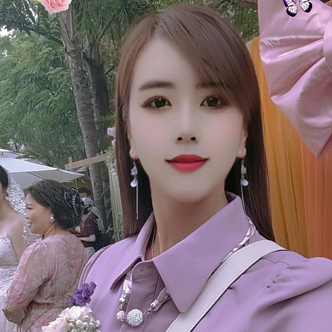 彼岸花开。