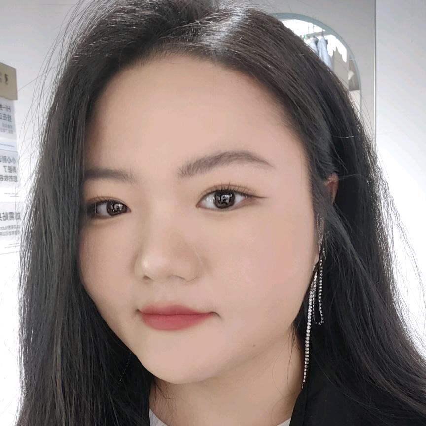 瑞瑞是化妆师呀