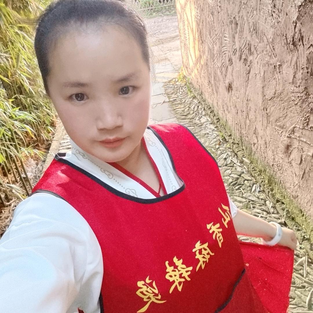 徐丹《摆摊日记》