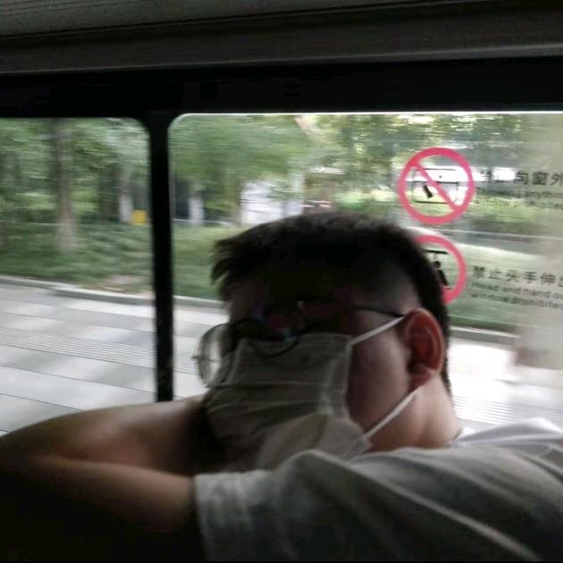 老屁鸭（不想军训啊！！！）