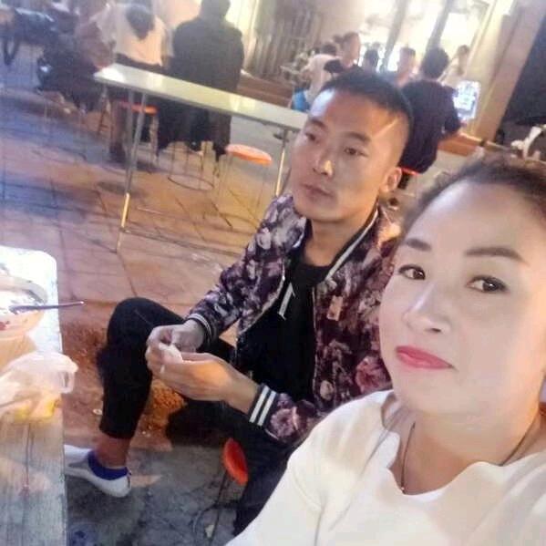 佳佳