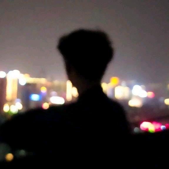 杨/霖