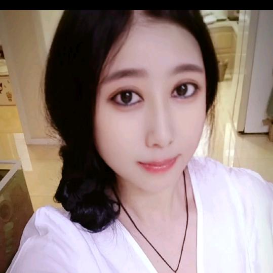 带刺的玫瑰🌹🌹