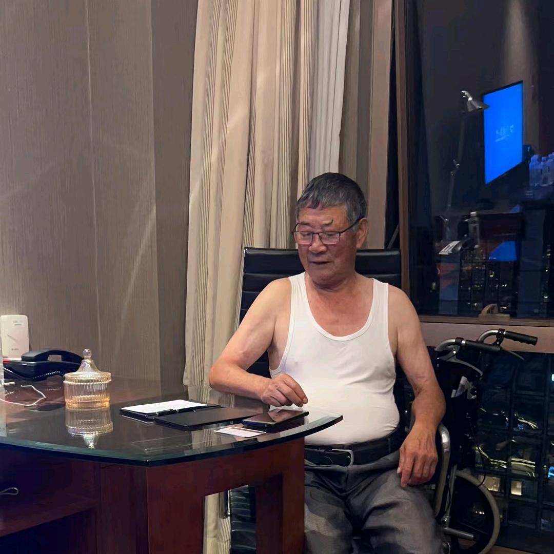 用户3892893651541