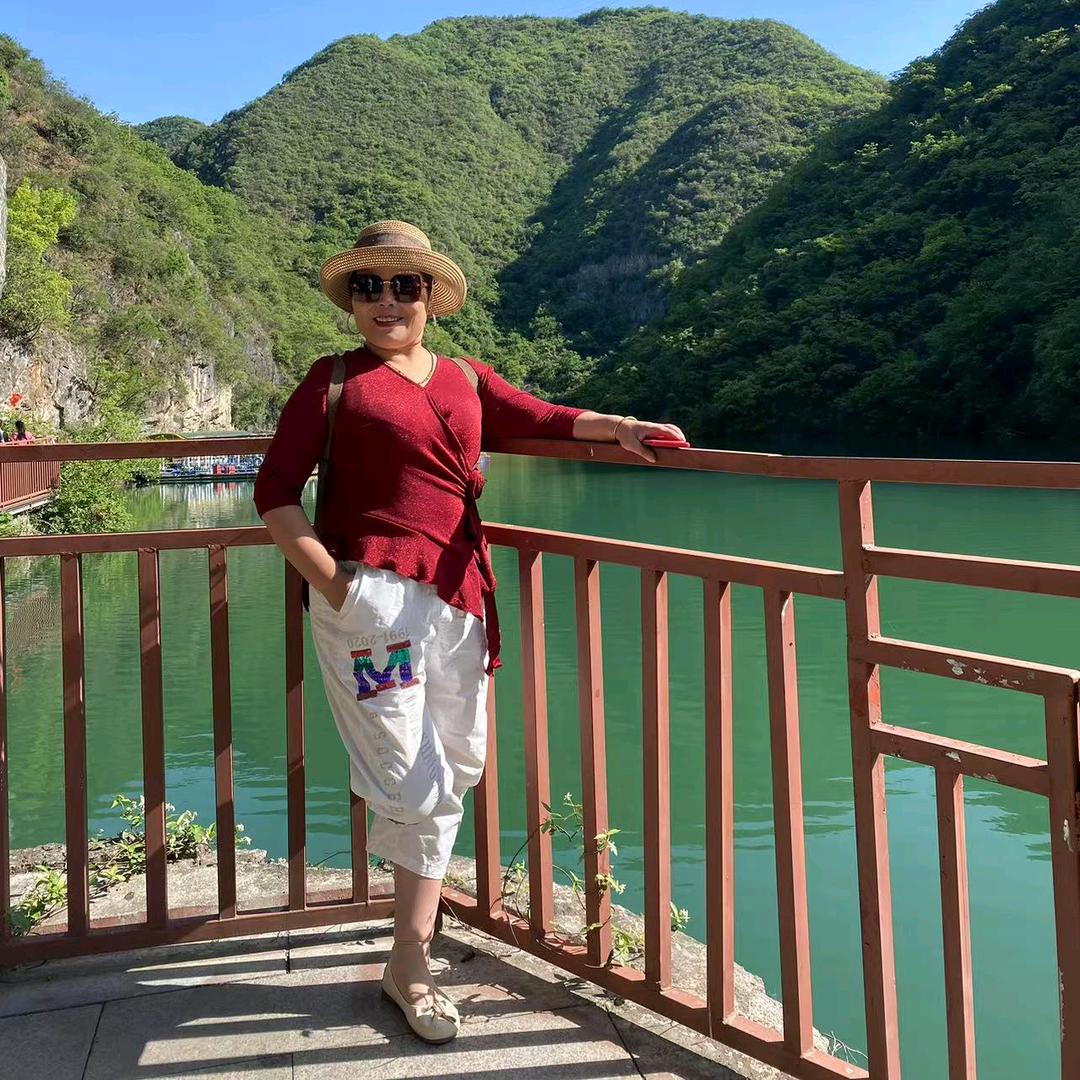爱旅游的燕儿