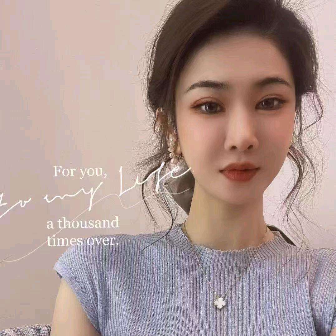 墨回从从男装专卖店