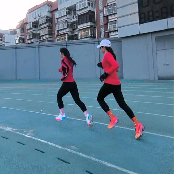 新世纪迪莱迪柯尼集合店珠珠1029（进入