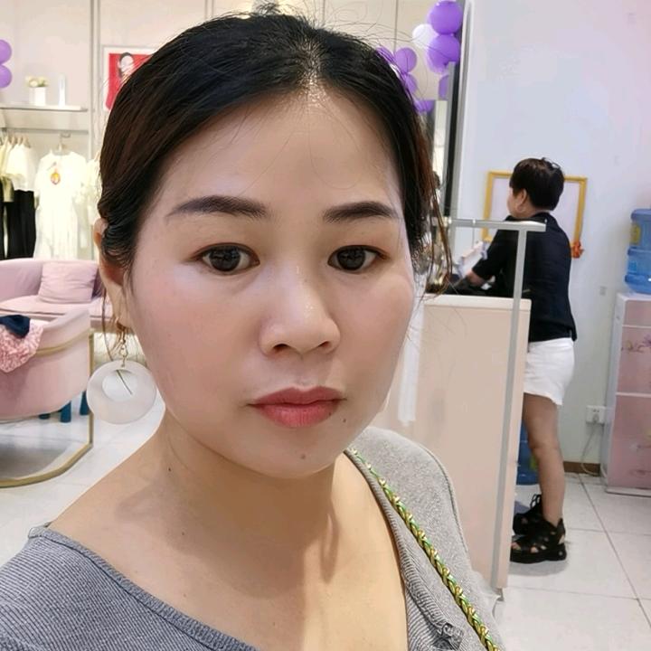 灵山荔源果苗批发场