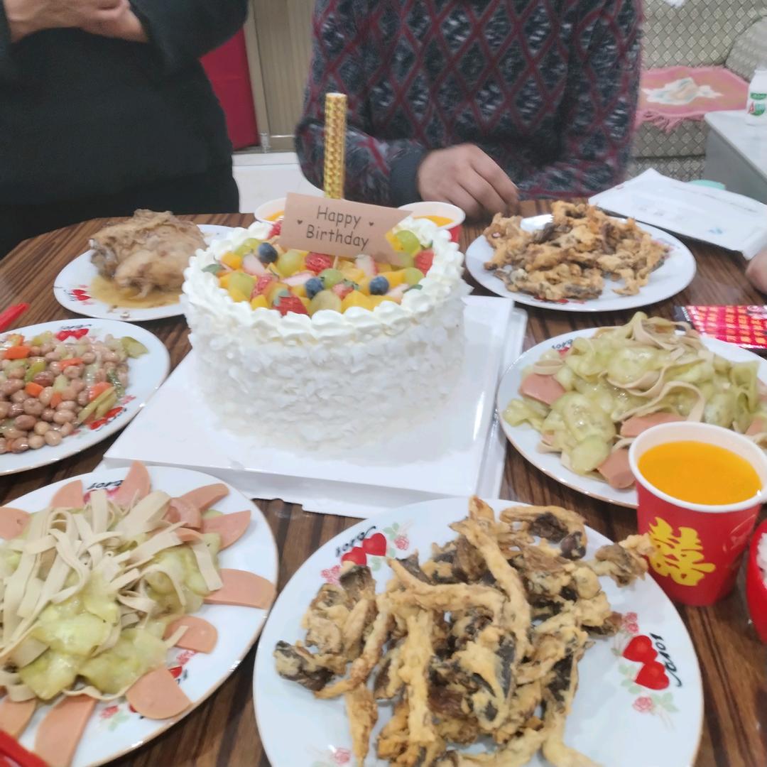 爱唱歌的欣欣