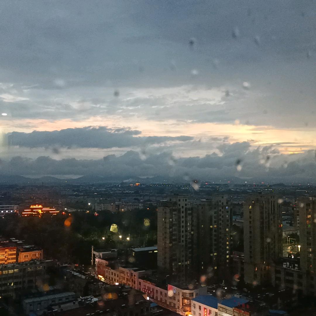 褪色的照片