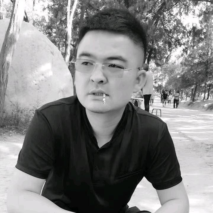 咸阳融典寄卖行-侯亮