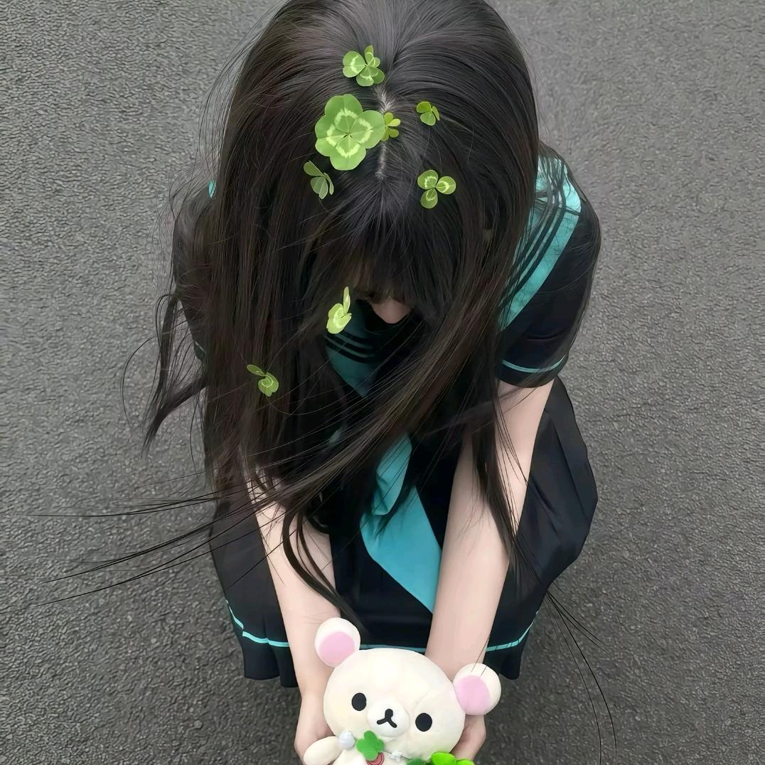 雾缚松枝