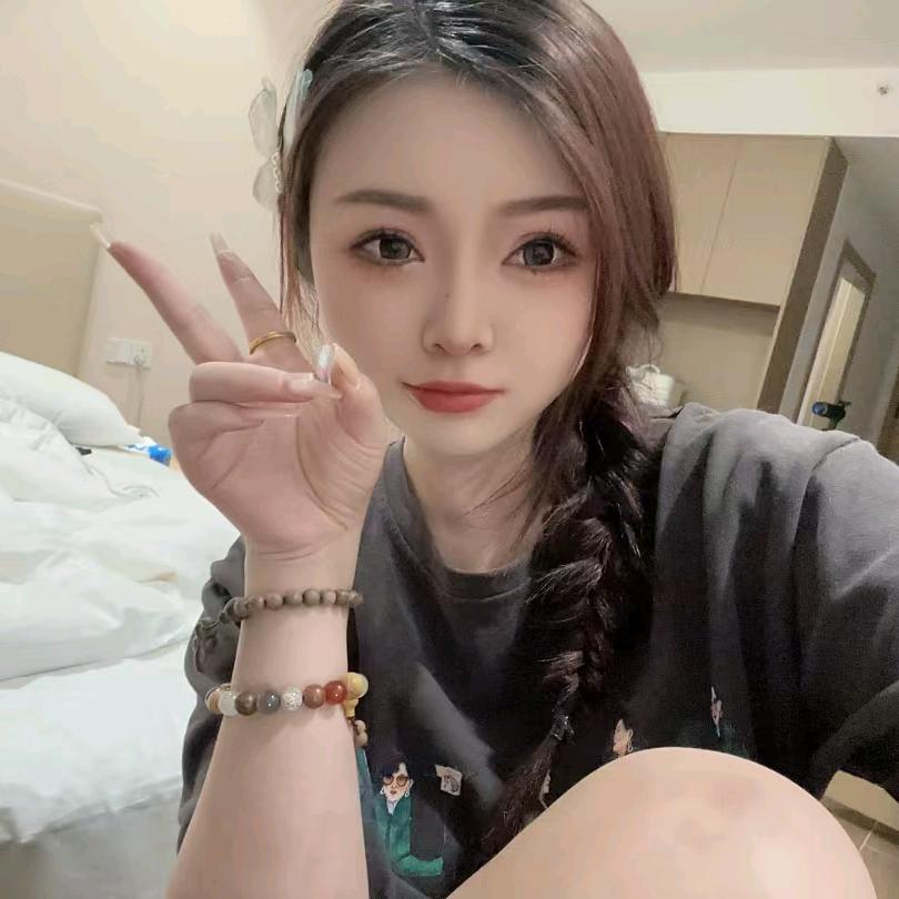 听ᨶ႒ᩚ说糖很甜º᭄এ