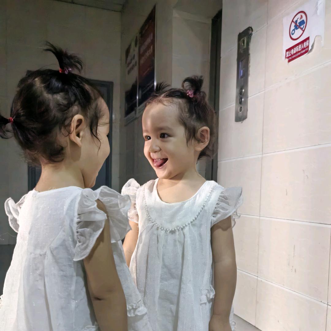 妮萨汗啦