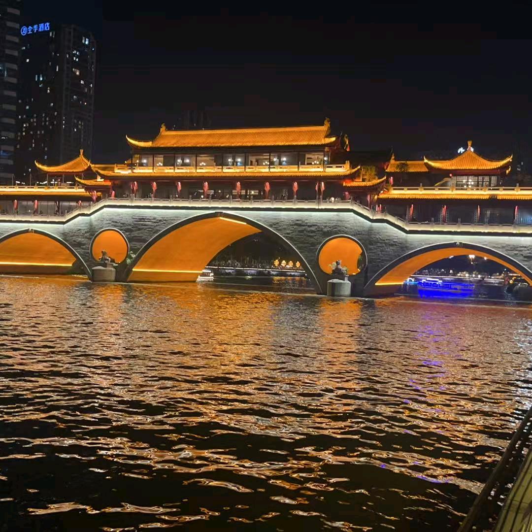 爱喝茶的小哥