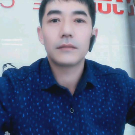 杨哥正直镇君悦瓷砖