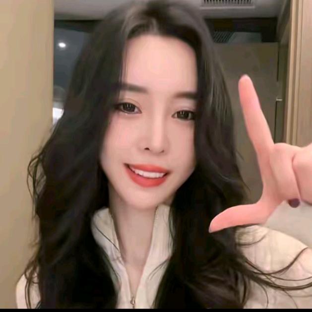 菠萝宝宝Yuna（私服精选）