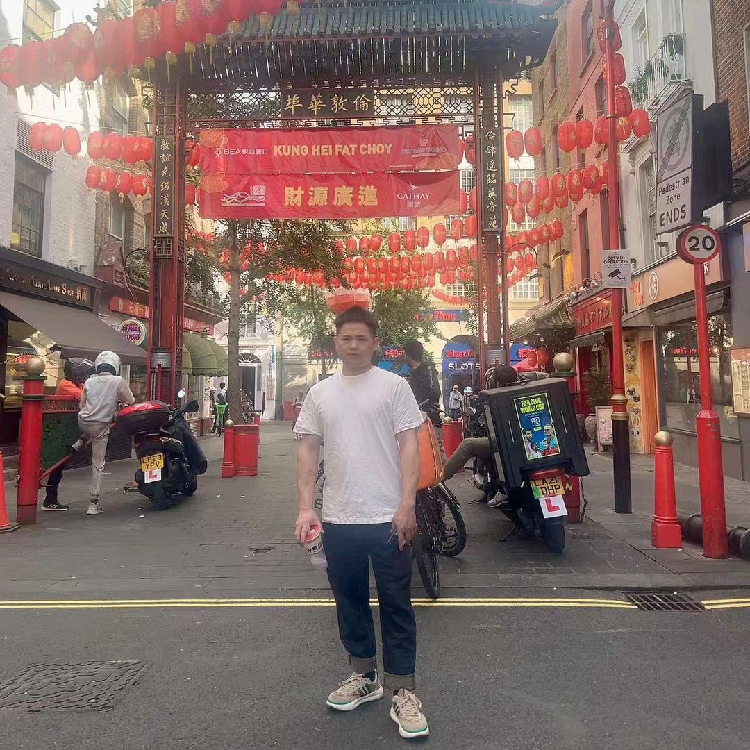广西仔闯英国🇬🇧
