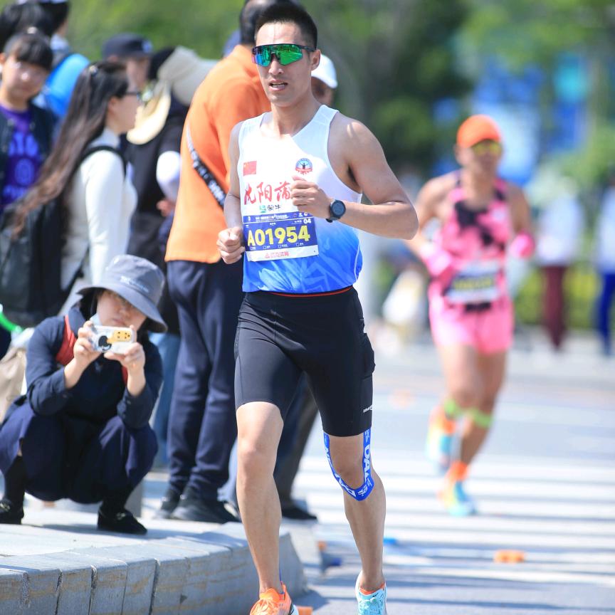 花脸🏃🏻‍♂️