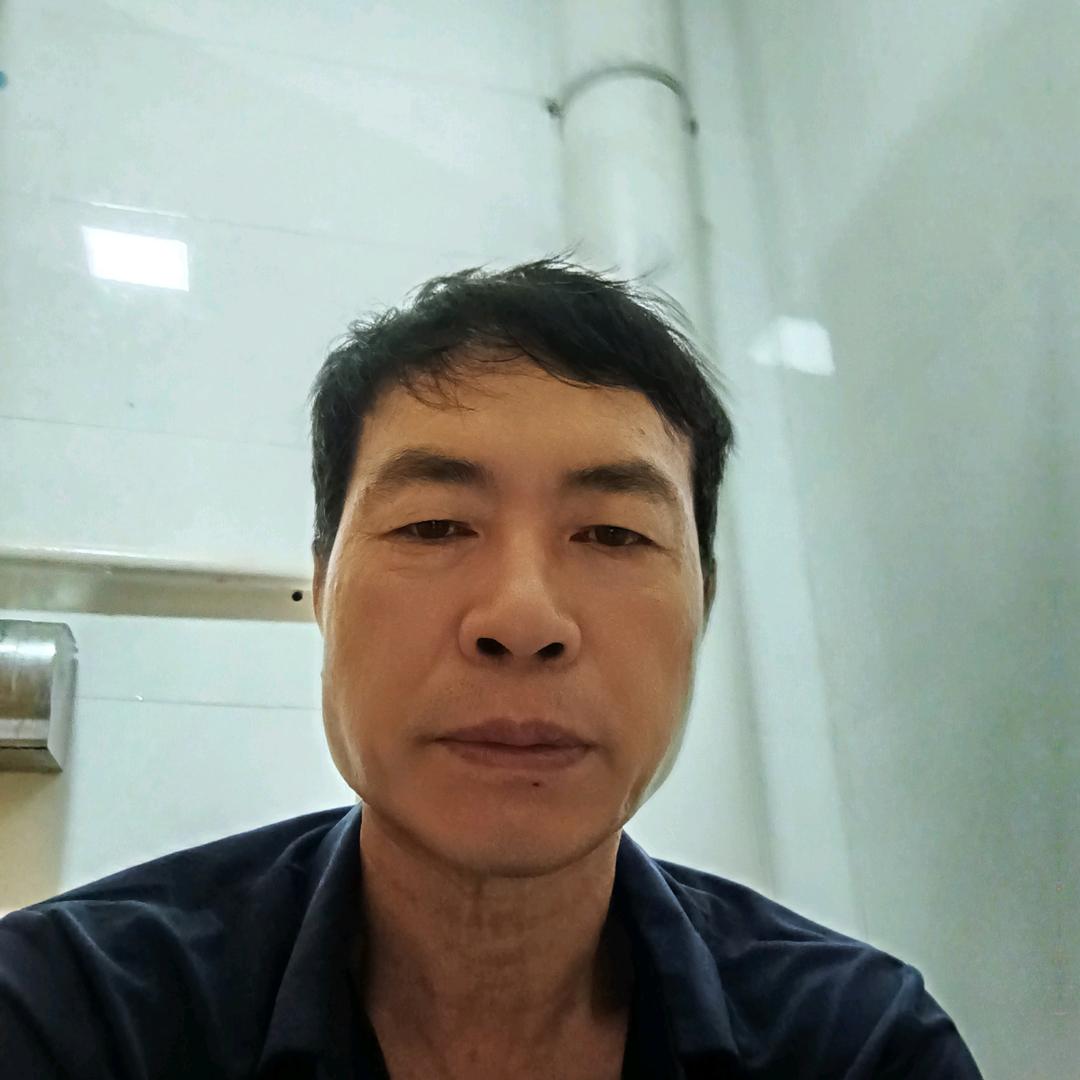 爱你的人