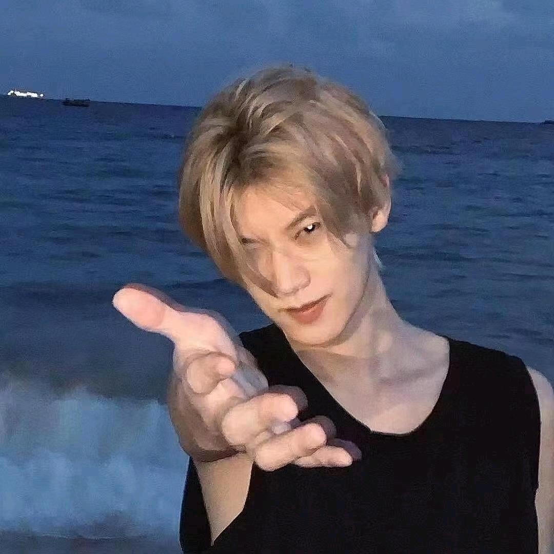 岂不是局外人