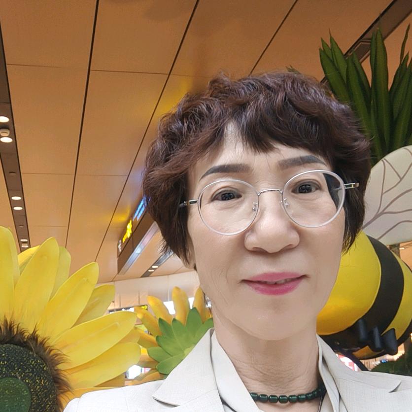 希希姥姥早6：30开播
