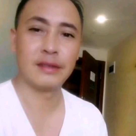 长夜漫漫 ，单身 ，  🙇