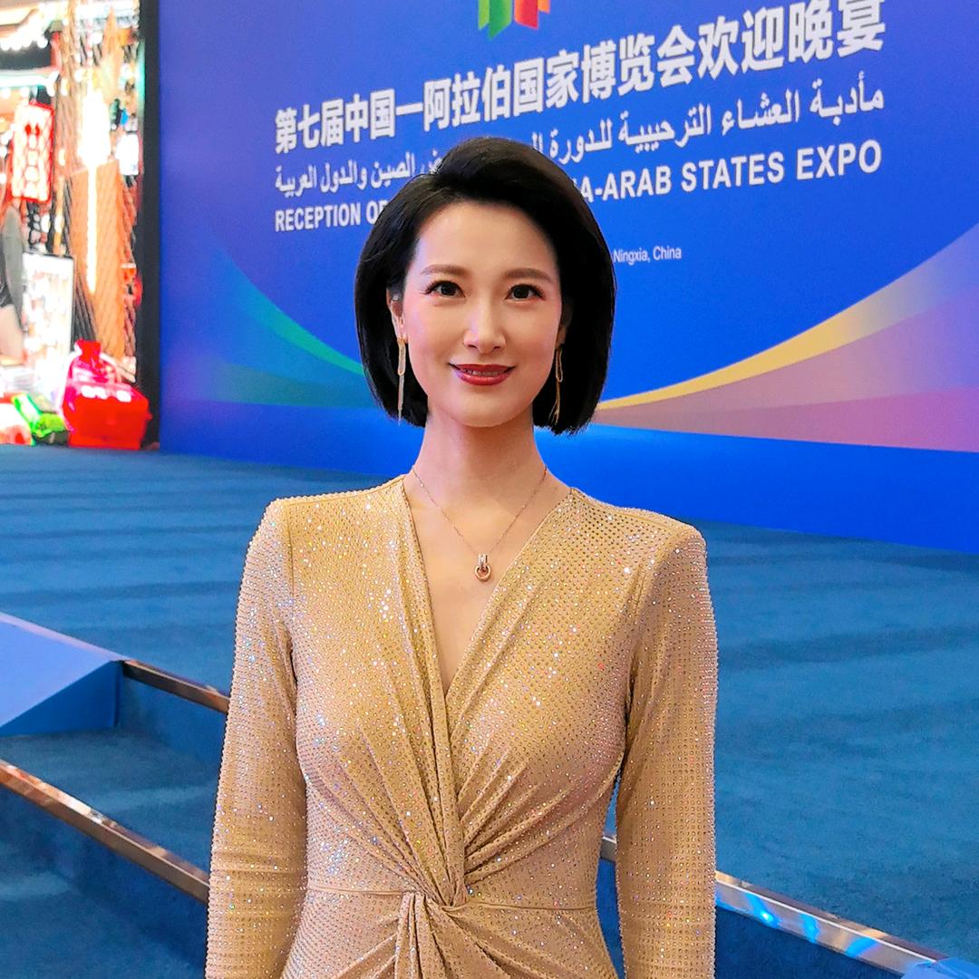 主持人马丽