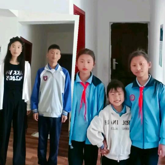 和师傅(内外墙装修,刮瓷,贴石膏线条,喷