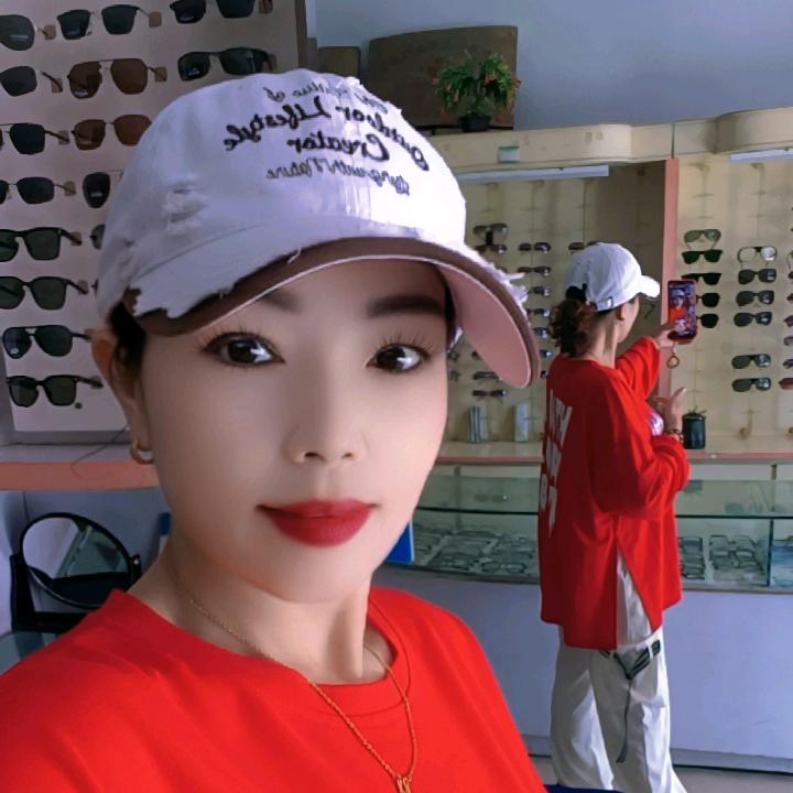 洛阳吉利里村市场肖容眼镜😎