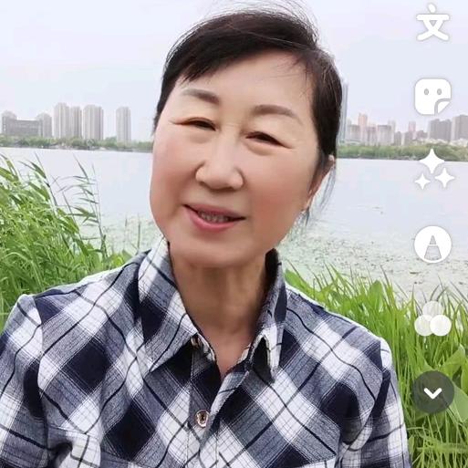 老梅姐下午1点18分（开播号在主页）