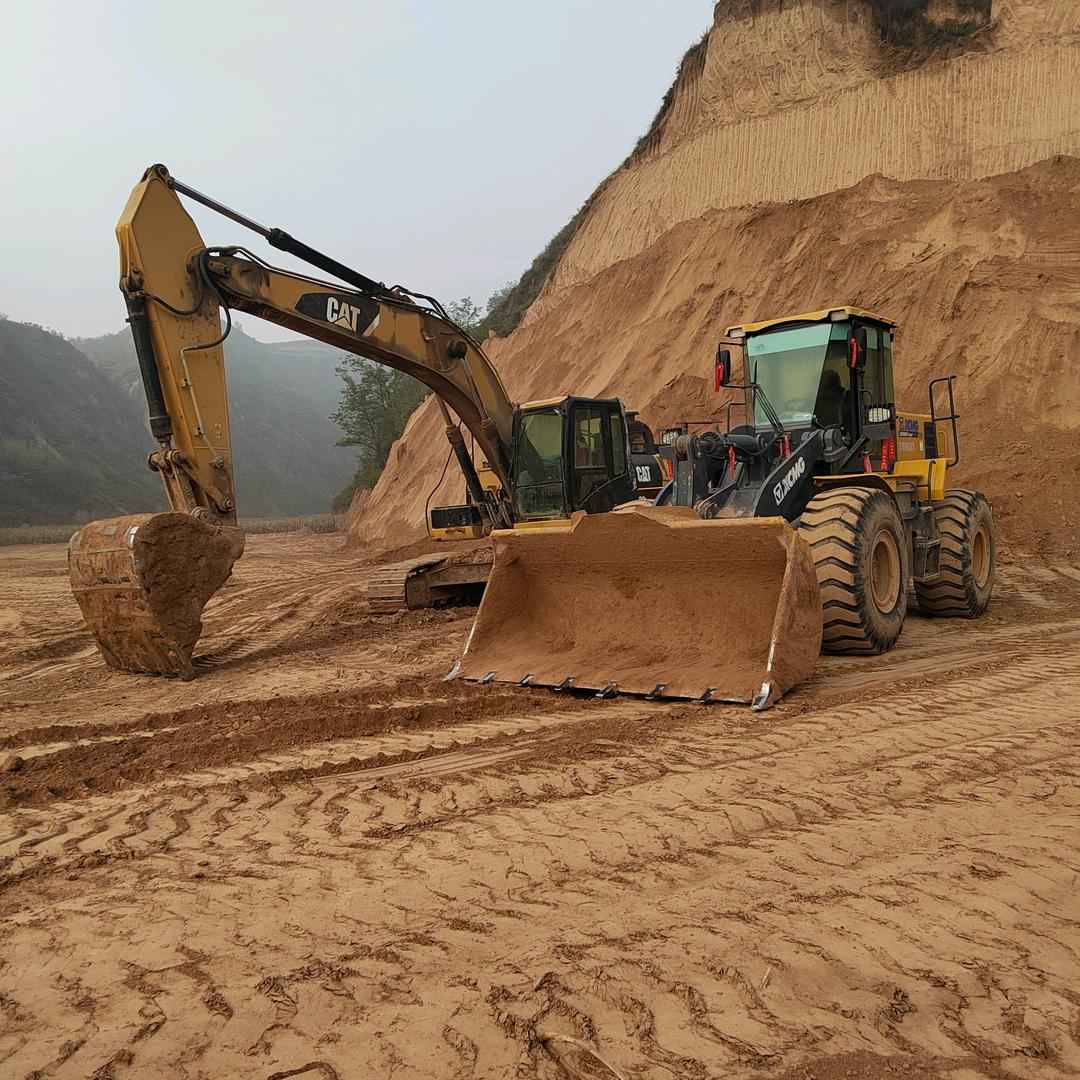 隰县50装载机，挖机出租！！