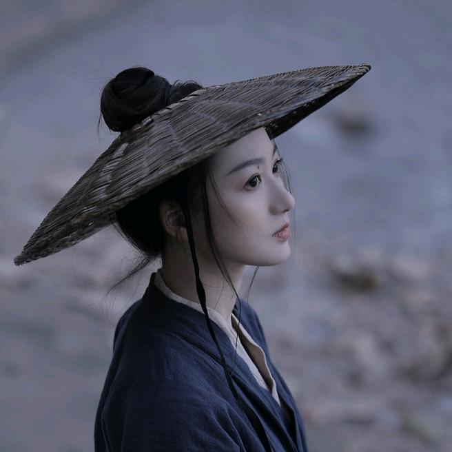 李卿慕（只会唱半首）