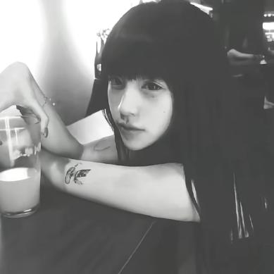 "别碰我的齐刘海"