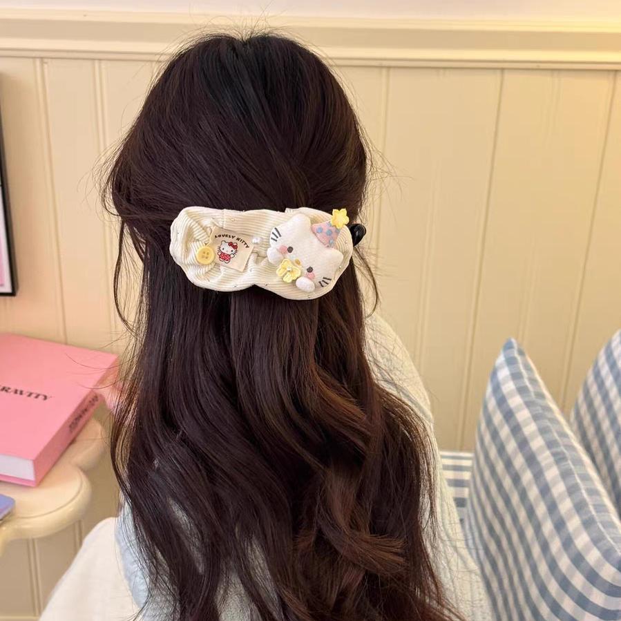 椿夏湫冬饰品店