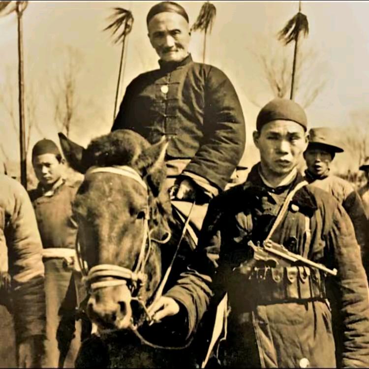 浅笑是你读不懂的伤