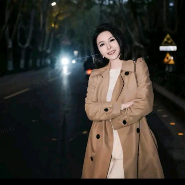 溶溶RONGRONG(精选穿搭)