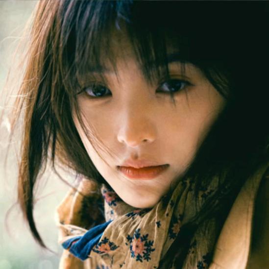 小E.