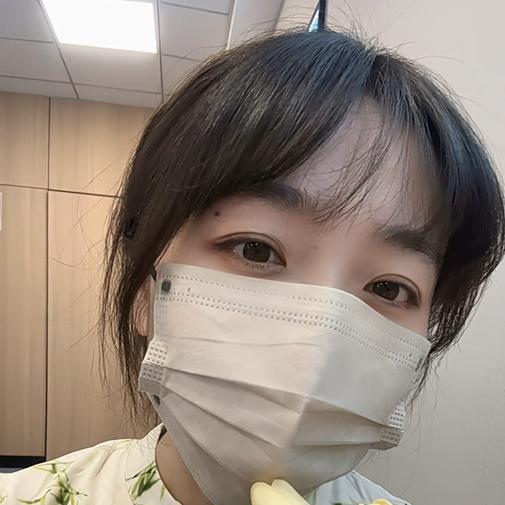 小梅在南通休。枪~