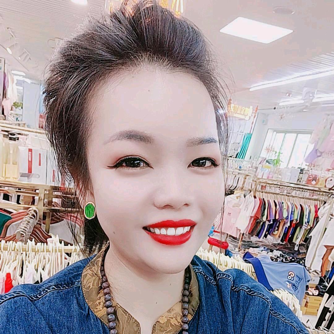 三亚海棠湾小英服装店