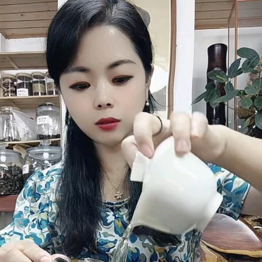 中缅边境🌸普洱茶姑娘