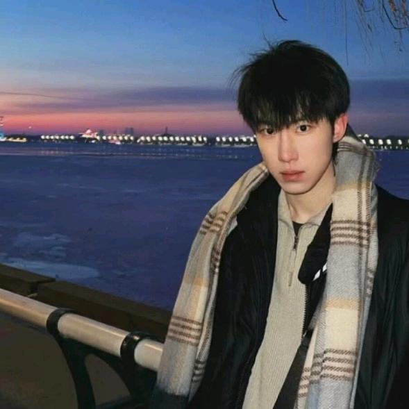 九江高校小卢学长