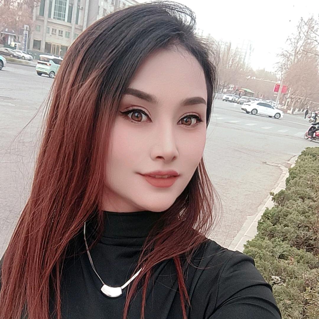 托合提古丽服装店