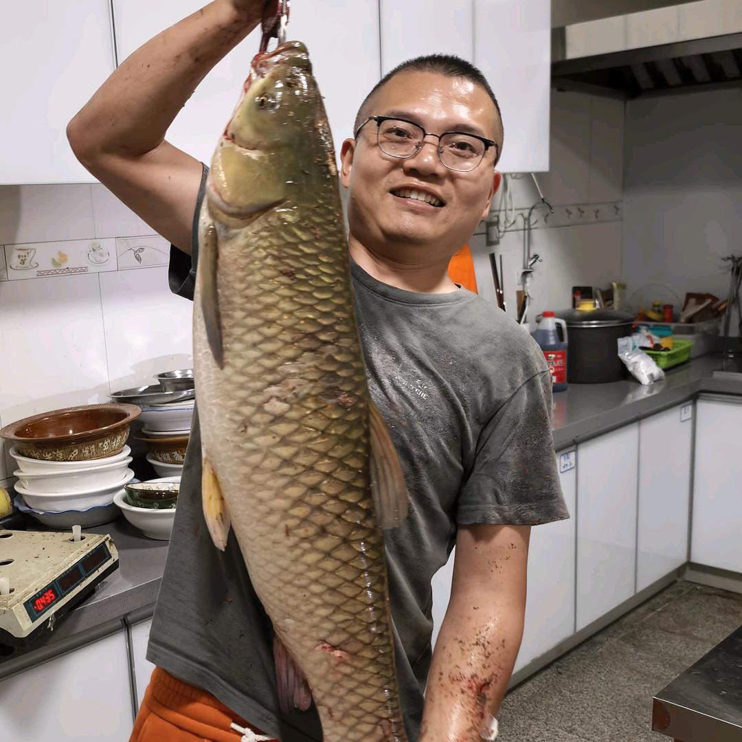 小哥（犀牛湖垂钓接待）