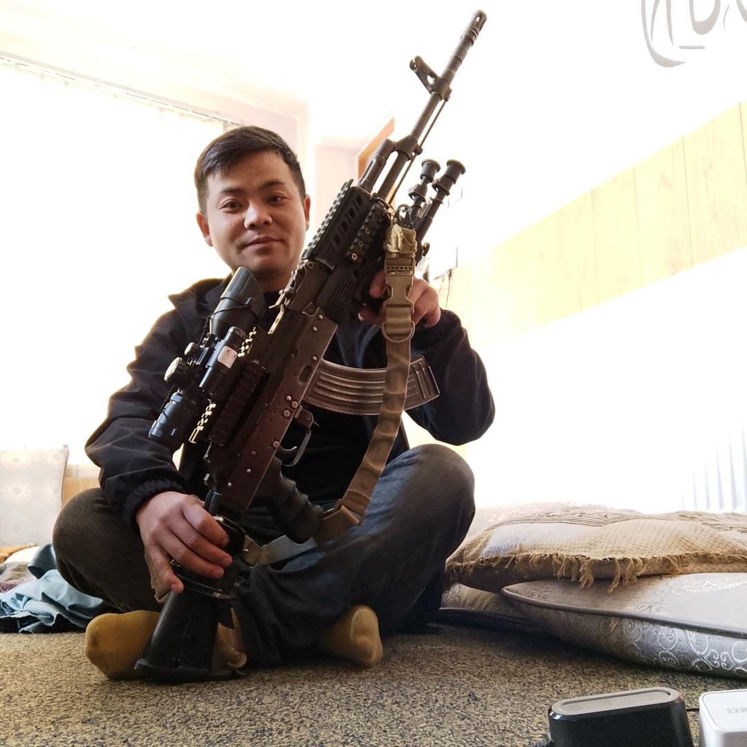 除了坚强别无选择