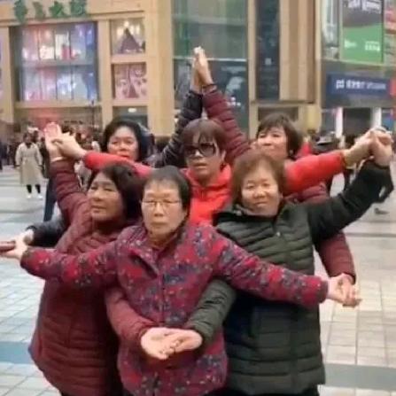 叭叭巴巴