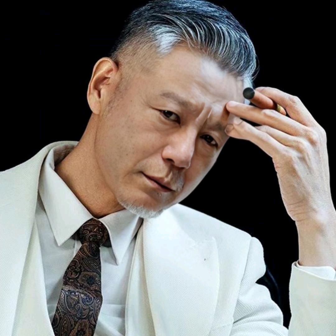 小眼睛崔